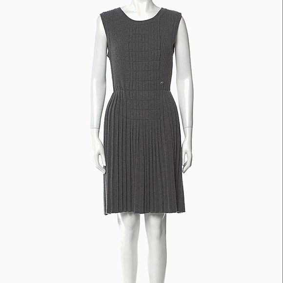 CHANEL Knit Gray Dress Size 40 US8 - Picture 1 of 10
